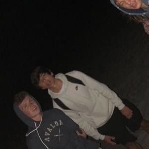 Meet your Posher, Denis